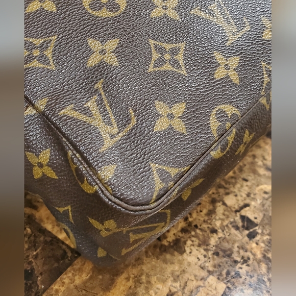 LOUIS VUITTON TROUSSE 28 COSMETIC BAG - Picture 8 of 16